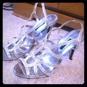 8 1/2 B silver heels